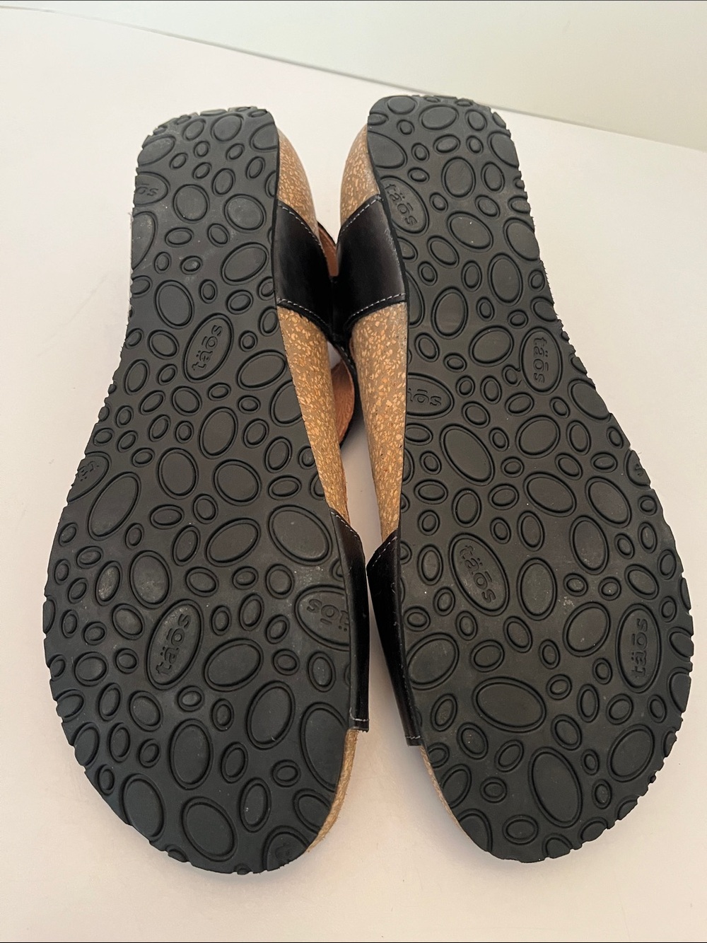 Taos Fame Sandals, black leather, size 40 or US 9-9.5, arch support - Picture 5 of 8